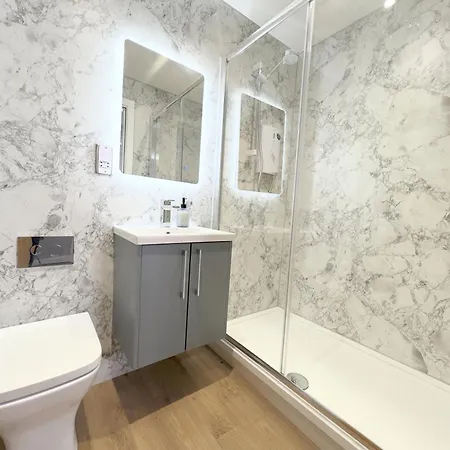 House 2 - Stylish Flat Apartment
