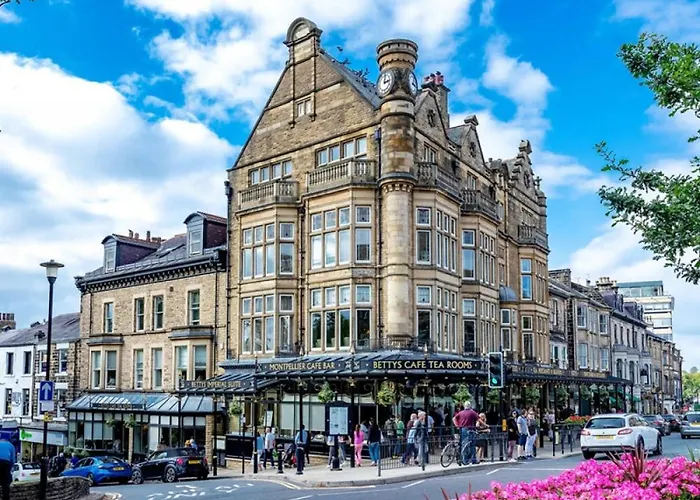 House 2 - Stylish Flat Apartment Harrogate