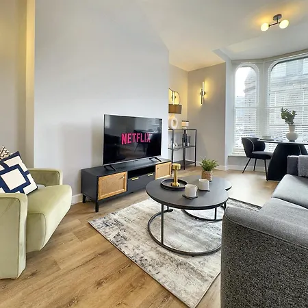 House 2 - Stylish Flat Apartment